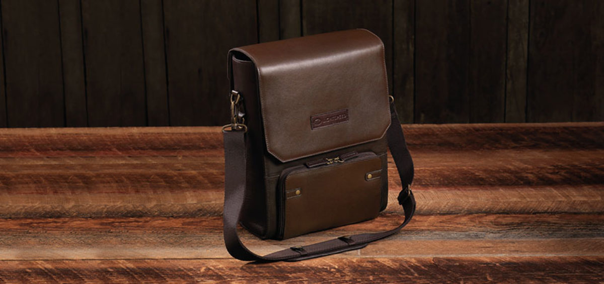 DeLaurentis leather flight bag