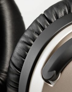 Zulu 3 - Pilot Headset - LightspeedAviation.com