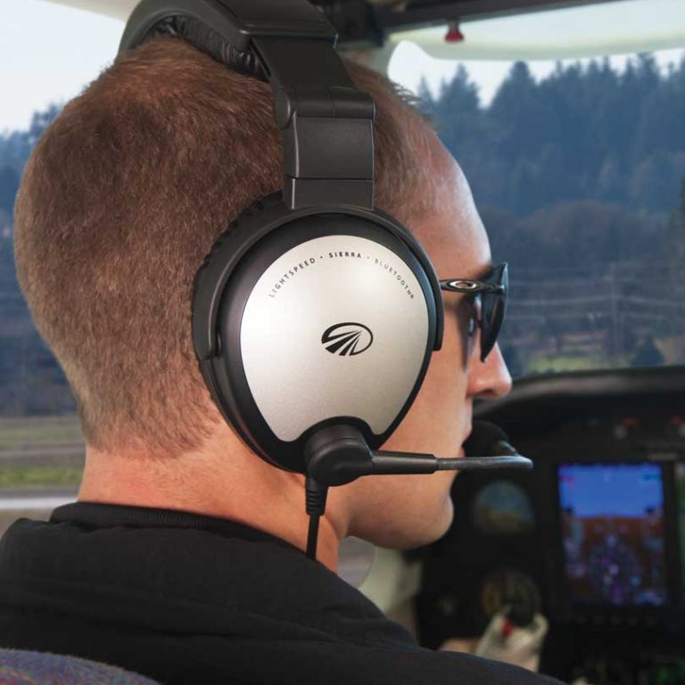 Sierra® ANR Headset Lightspeed Aviation