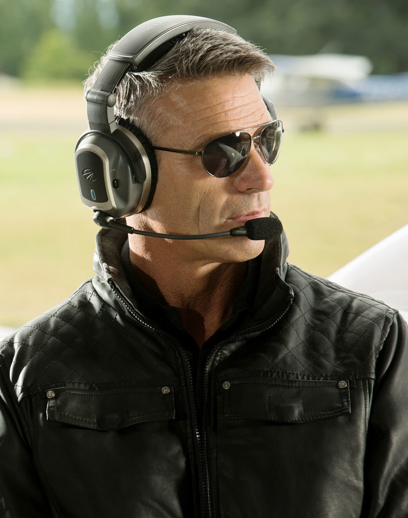 Tango® Wireless ANR Headset GA - Pilot Headset - LightspeedAviation.com