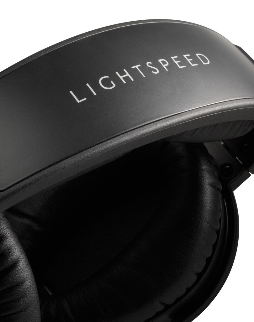 Sierra® ANR Headset - Pilot Headsets - LightspeedAviation.com