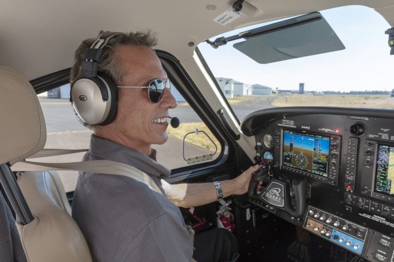 br-zulu3 pilot in quest kodiak jpg pilot wearing Zulu 3